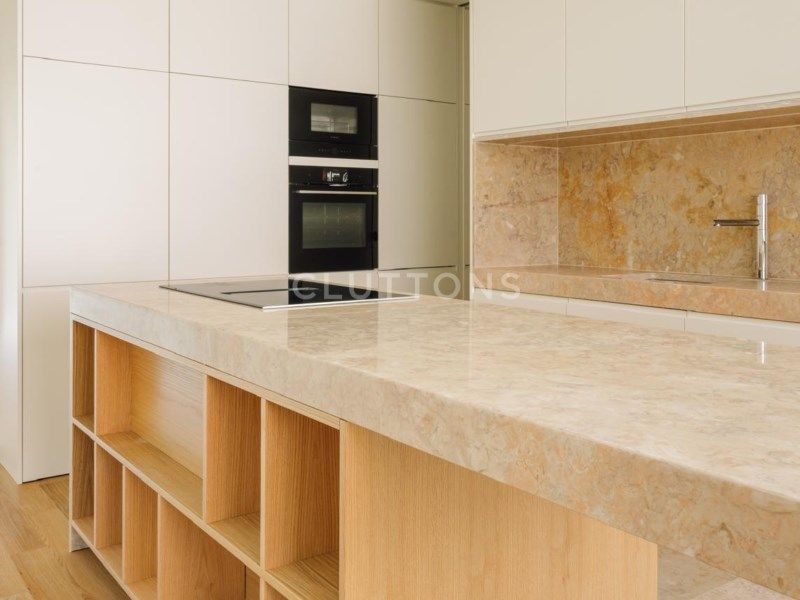 house 10 Rooms for sale on Lisboa (1300)