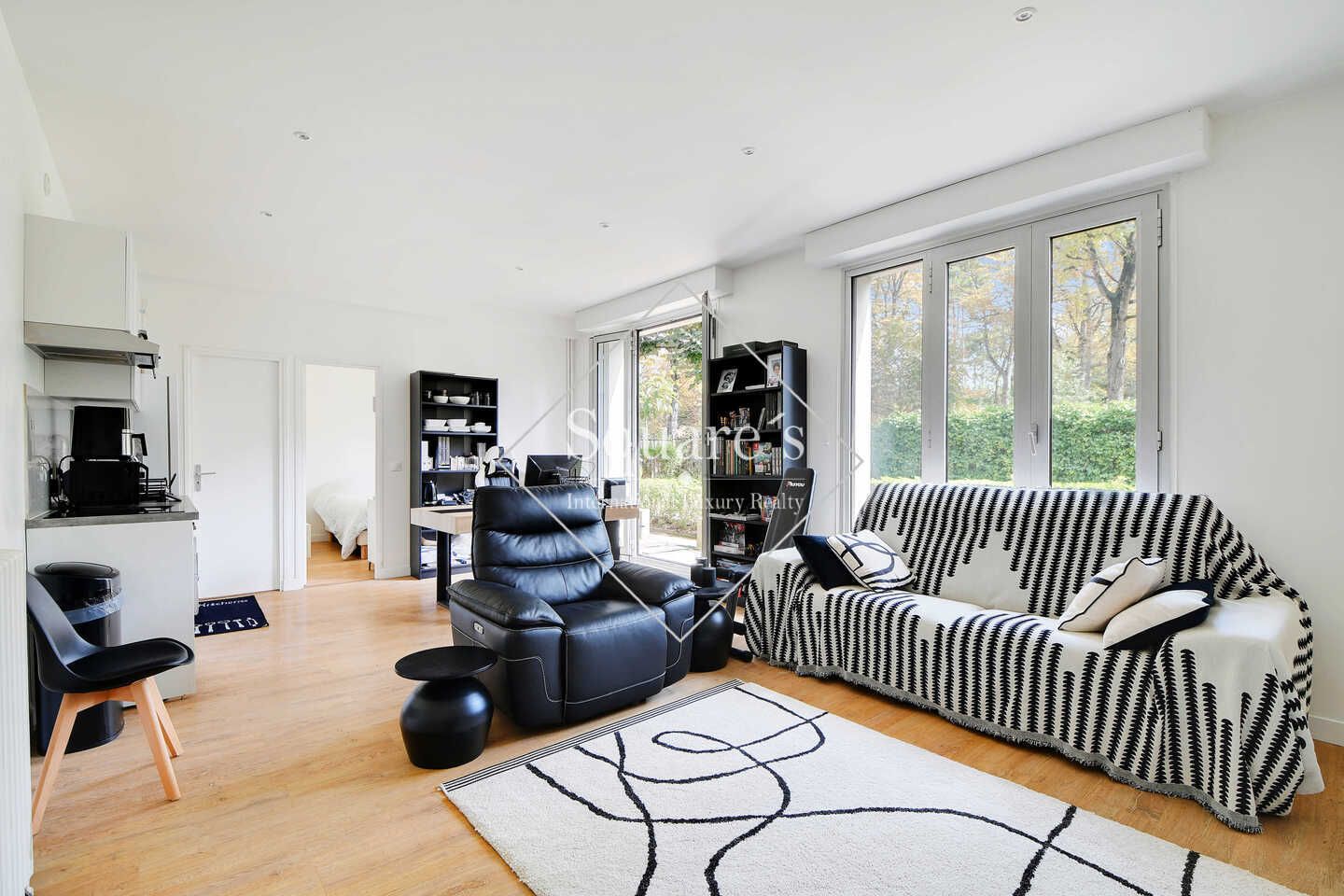 apartment 2 Rooms for sale on Neuilly-sur-Seine (92200) Sale Apartment Neuilly-sur-Seine 2 Rooms 43 m²
