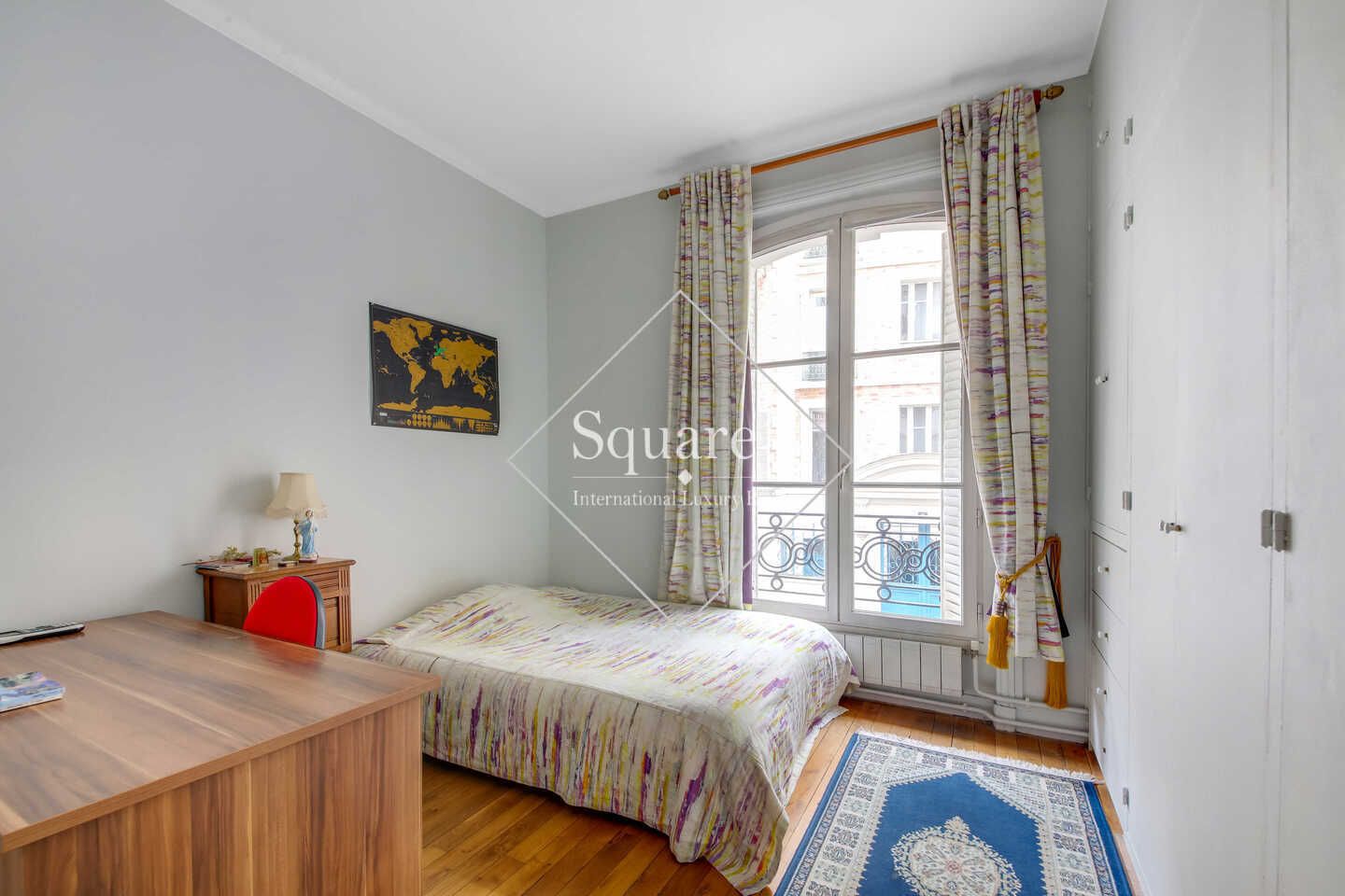 apartment 5 Rooms for sale on Paris 16ème (75016)