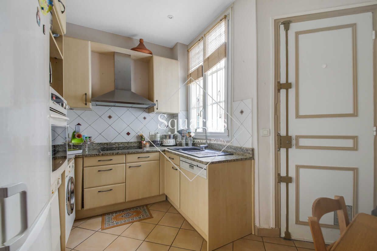 apartment 5 Rooms for sale on Paris 16ème (75016)
