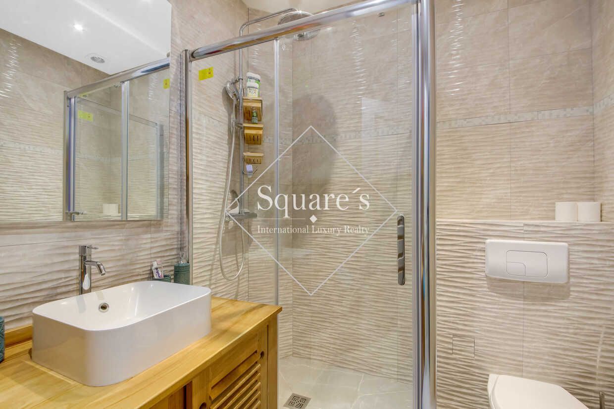 apartment 5 Rooms for sale on Paris 16ème (75016)