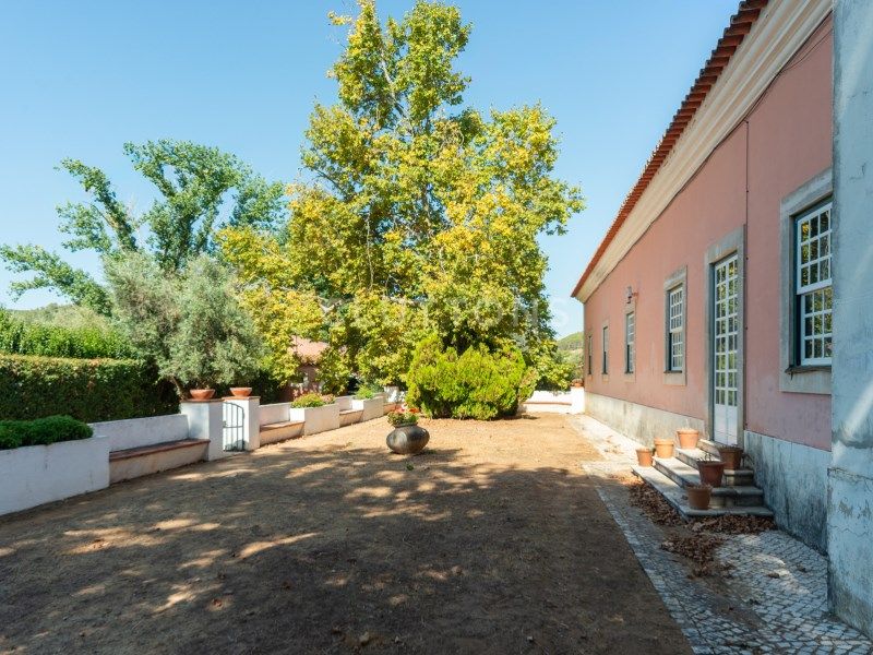 ferme 26 Pièces en vente sur Alenquer (2580)