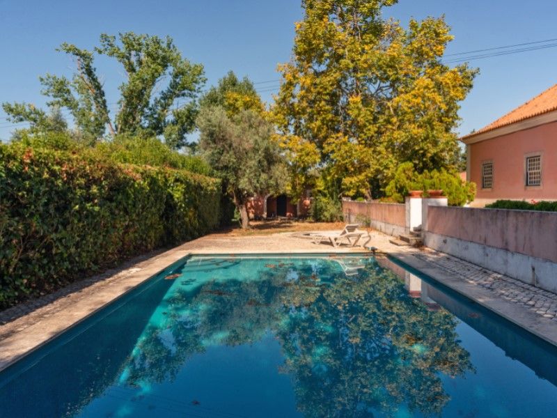 farmhouse 26 Rooms for sale on Alenquer (2580)