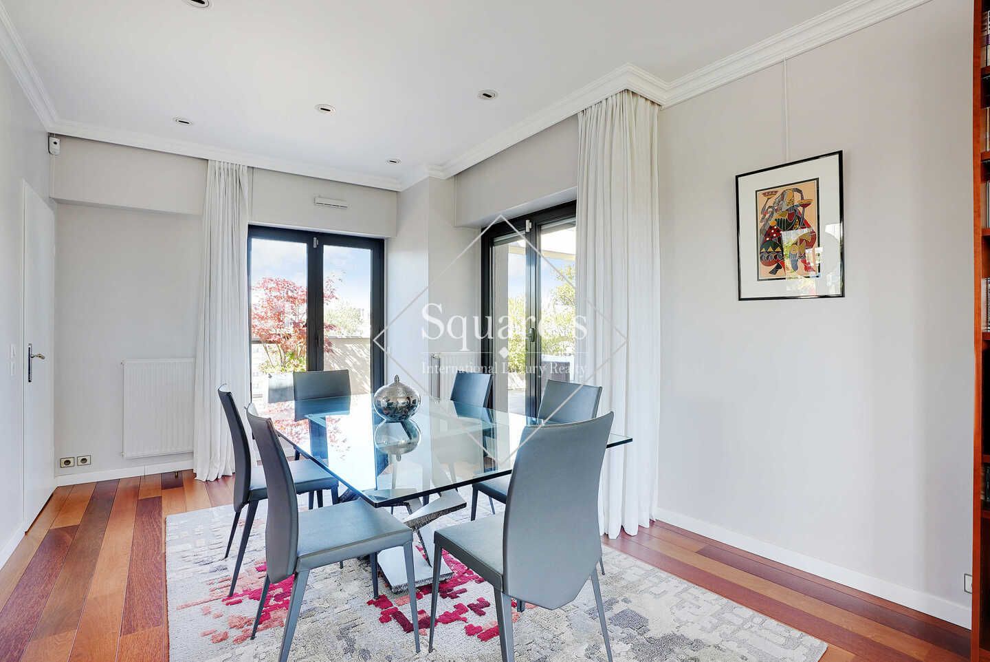 appartement 8 Pièces en vente sur Suresnes (92150)