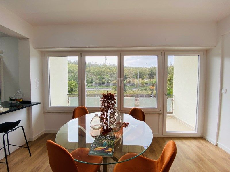 apartment 5 Rooms for sale on Lisboa (1500)