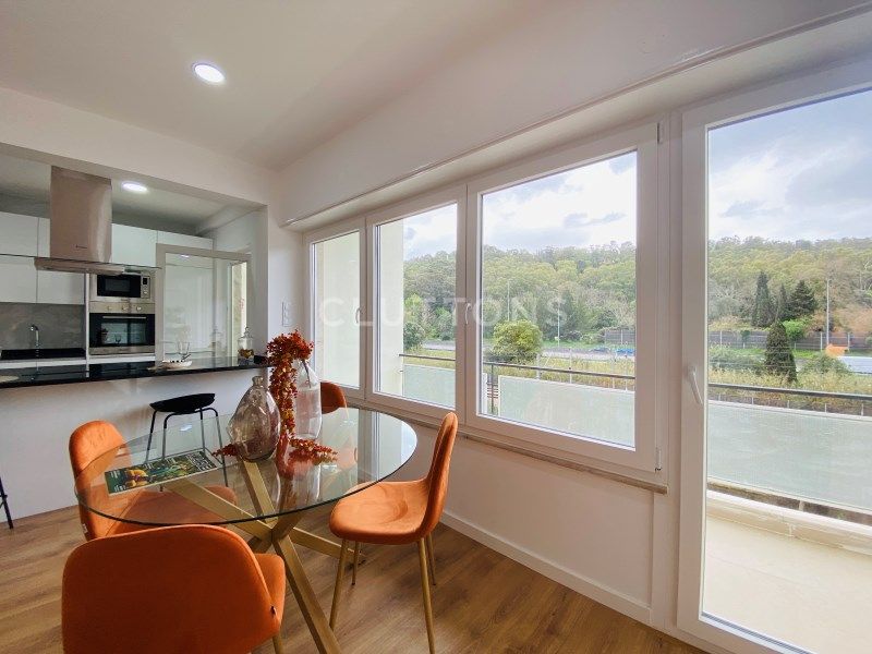 apartment 5 Rooms for sale on Lisboa (1500)