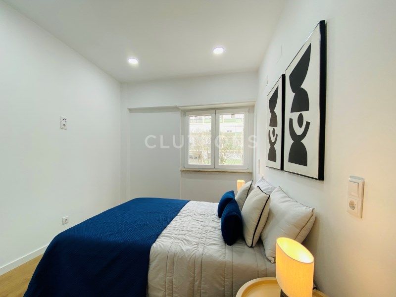 apartment 5 Rooms for sale on Lisboa (1500)