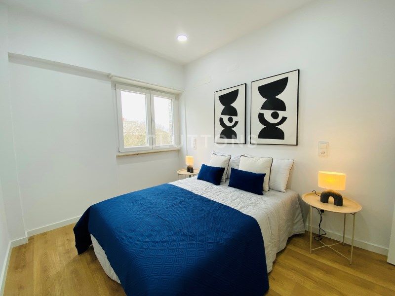 apartment 5 Rooms for sale on Lisboa (1500)