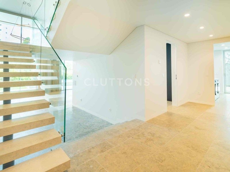 house 11 Rooms for sale on Cascais (2750)