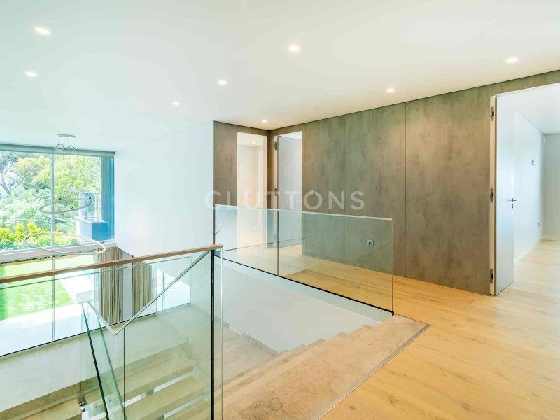 house 11 Rooms for sale on Cascais (2750)