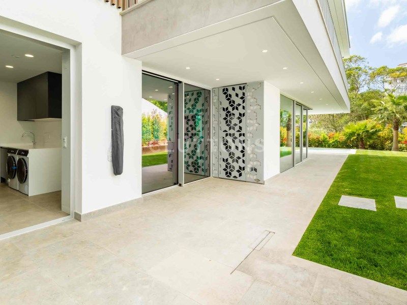 house 11 Rooms for sale on Cascais (2750)