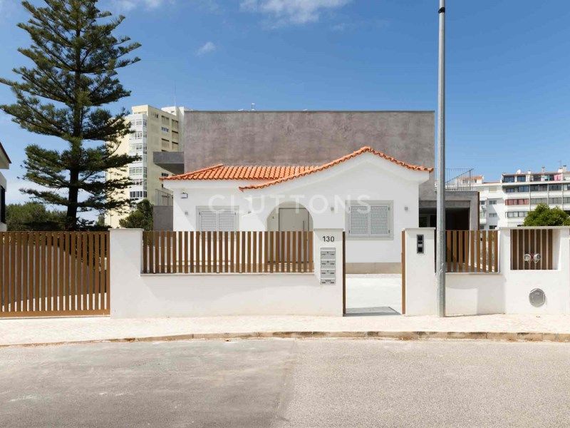 house 11 Rooms for sale on Cascais (2750)