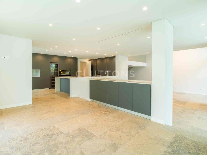 house 11 Rooms for sale on Cascais (2750)