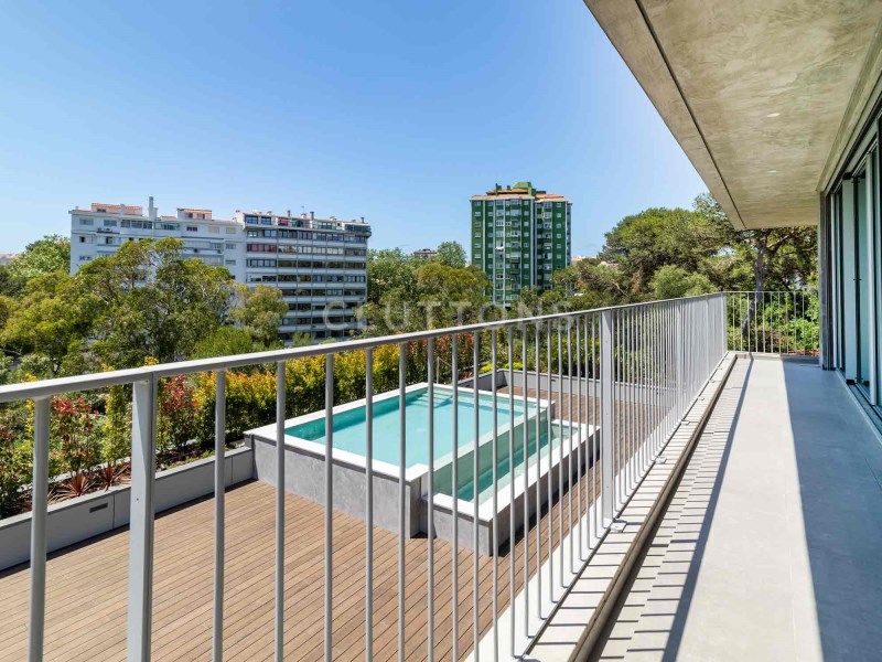 apartment 9 Rooms for sale on Cascais (2750)
