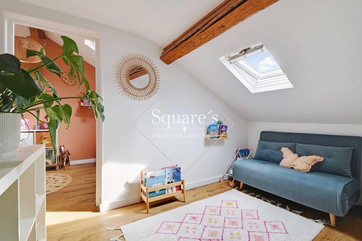 apartment 4 Rooms for sale on Suresnes (92150)