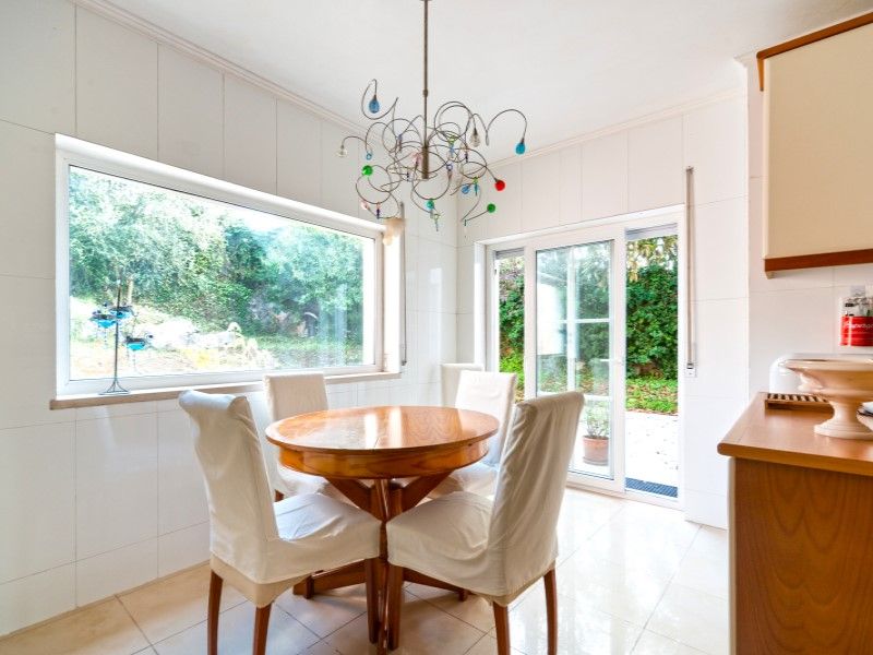 house 9 Rooms for sale on Sintra (2710)