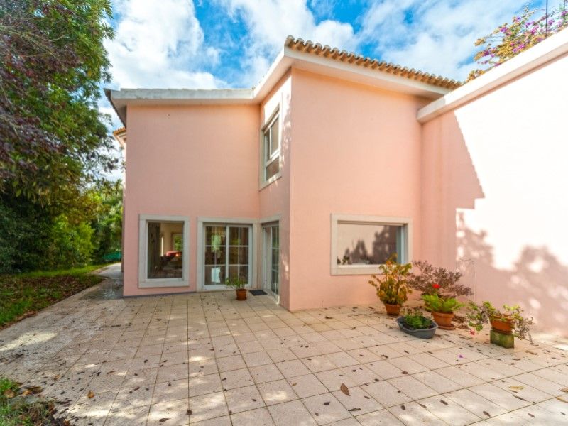 house 9 Rooms for sale on Sintra (2710)