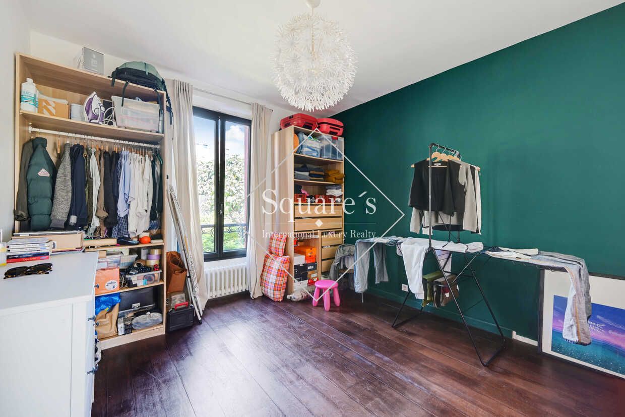 house 7 Rooms for sale on MONTREUIL (93100)