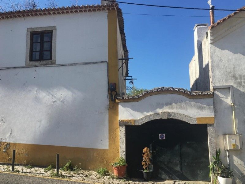 building for sale on Setúbal (2925)