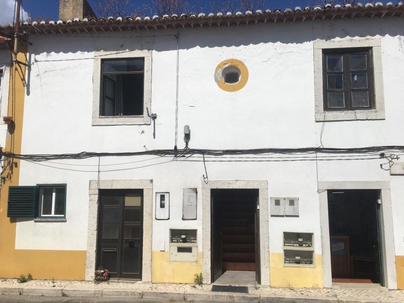 building for sale on Setúbal (2925)