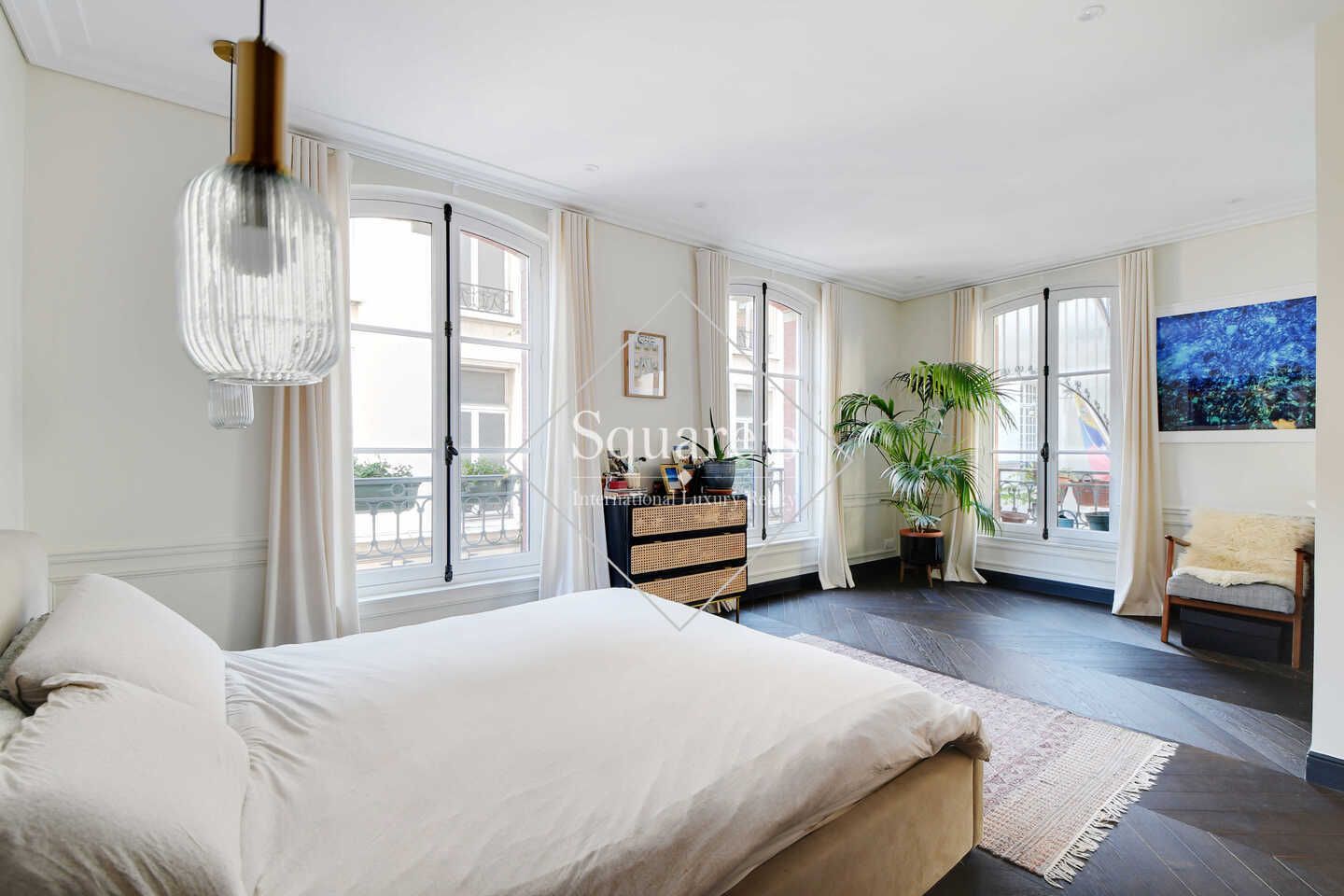 house 5 Rooms for sale on Paris 16ème (75016)