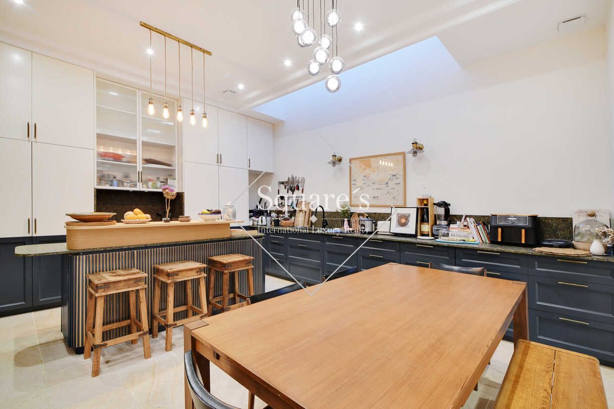 house 5 Rooms for sale on Paris 16ème (75016)