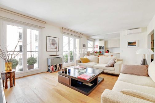 Sale Apartment Neuilly-sur-Seine 3 Rooms 71 m²
