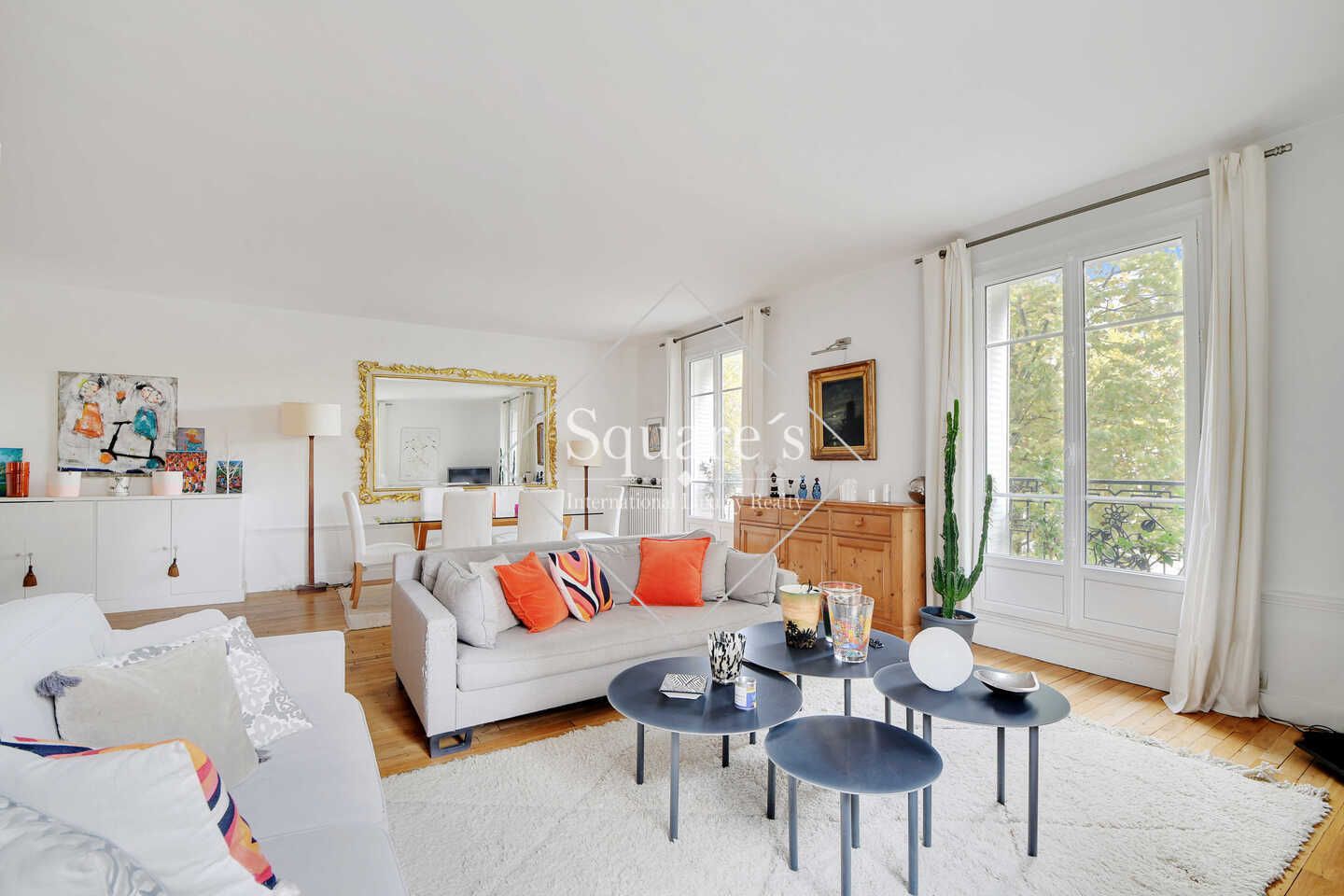 apartment 5 Rooms for sale on Neuilly-sur-Seine (92200)