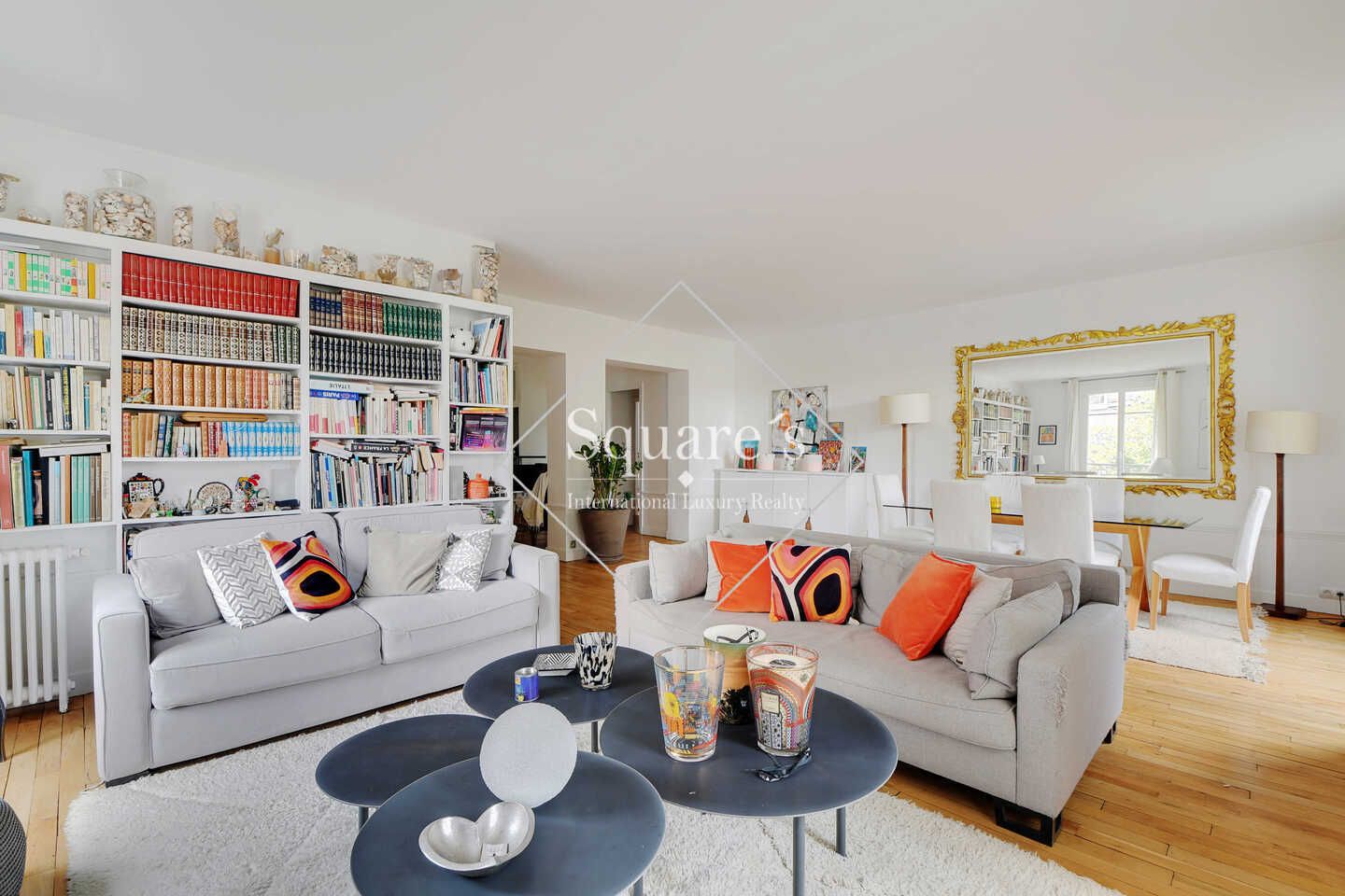 apartment 5 Rooms for sale on Neuilly-sur-Seine (92200)