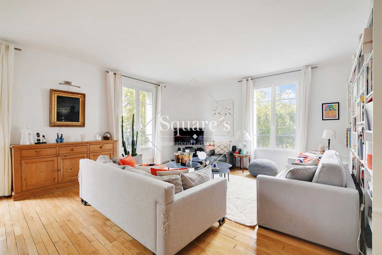 apartment 5 Rooms for sale on Neuilly-sur-Seine (92200)
