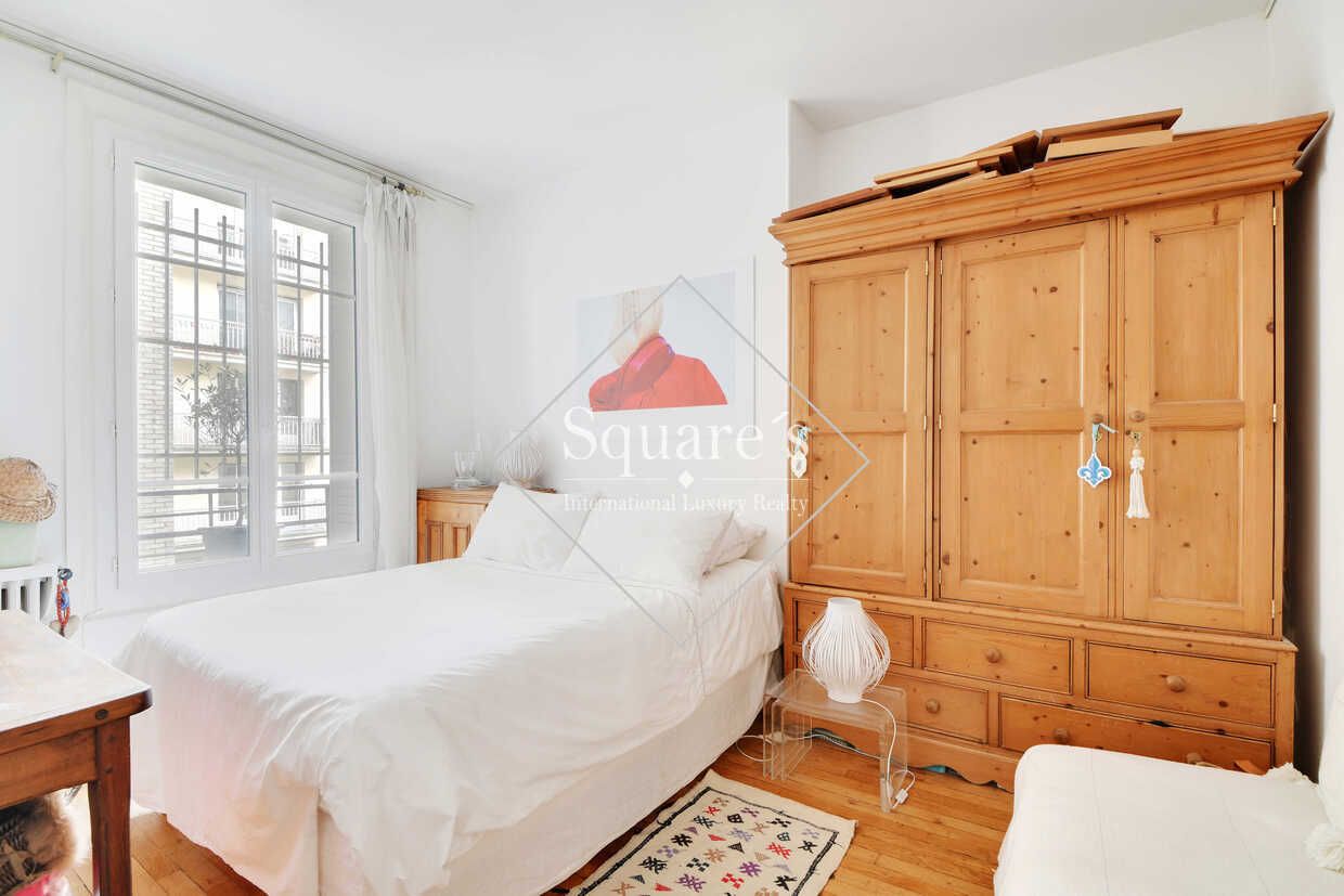 apartment 5 Rooms for sale on Neuilly-sur-Seine (92200)