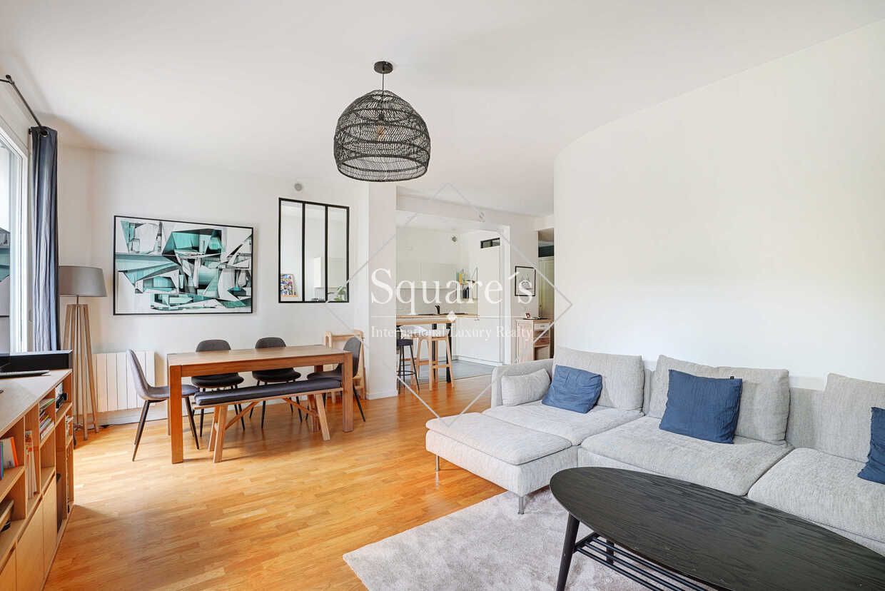 apartment 4 Rooms for sale on Saint-Cloud (92210)