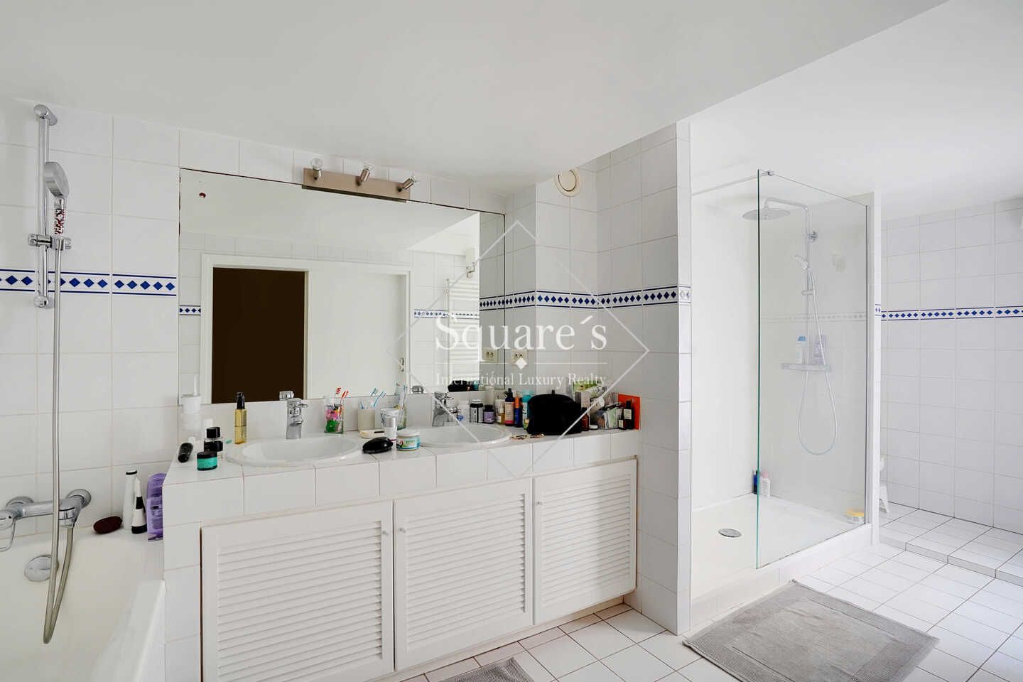 apartment 5 Rooms for sale on Paris 2ème (75002)