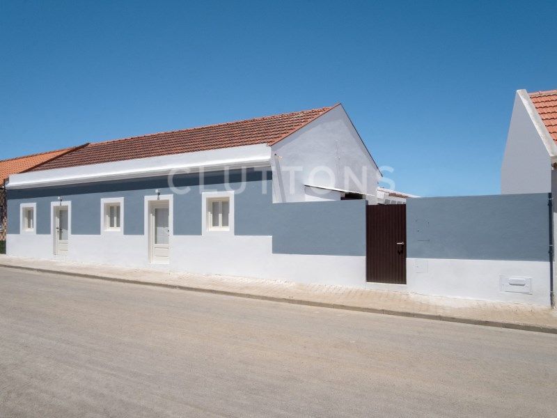 house 23 Rooms for sale on Grândola (7570)