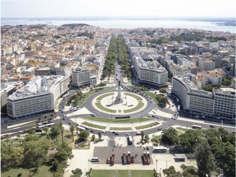 apartment 6 Rooms for sale on Lisboa (1050)