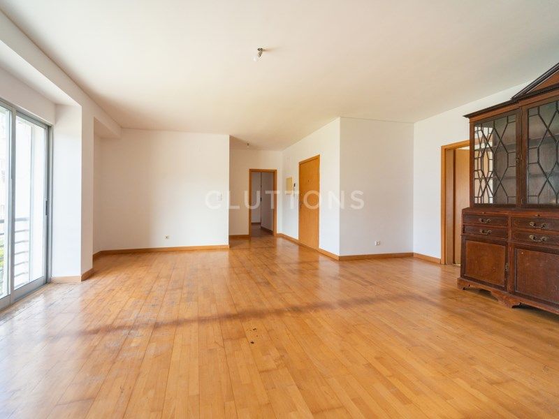 apartment 10 Rooms for sale on Sintra (2735)