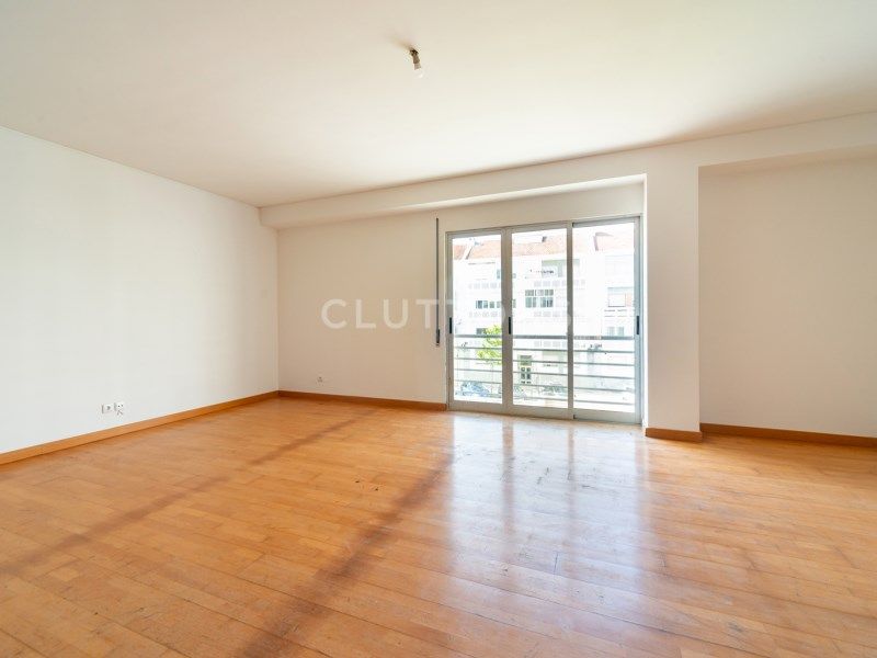 apartment 10 Rooms for sale on Sintra (2735)
