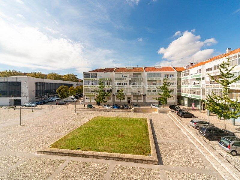 apartment 10 Rooms for sale on Sintra (2735)