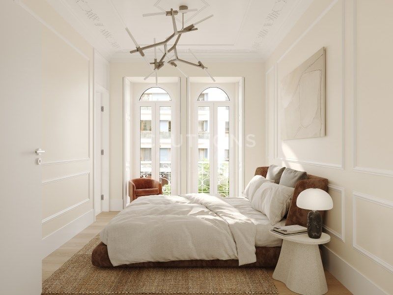 apartment 6 Rooms for sale on Lisboa (1050)