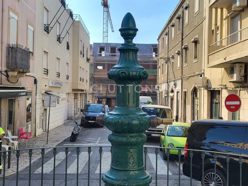 apartment 4 Rooms for sale on Lisboa (1900)