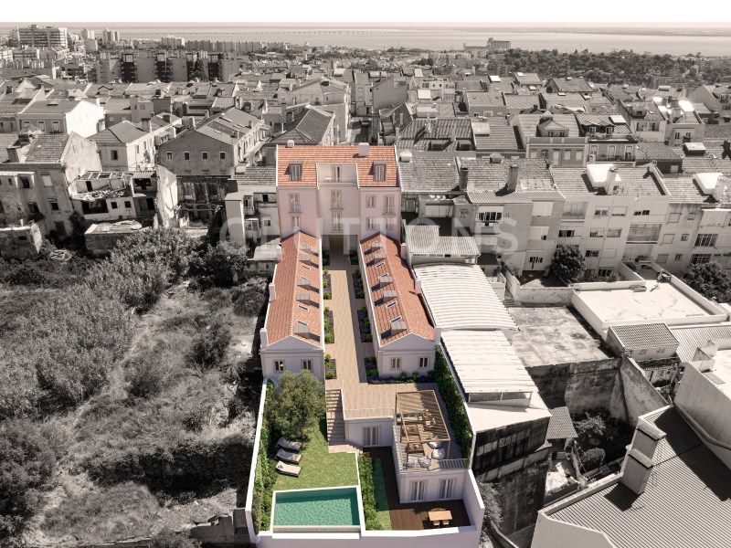 apartment 5 Rooms for sale on Lisboa (1900)