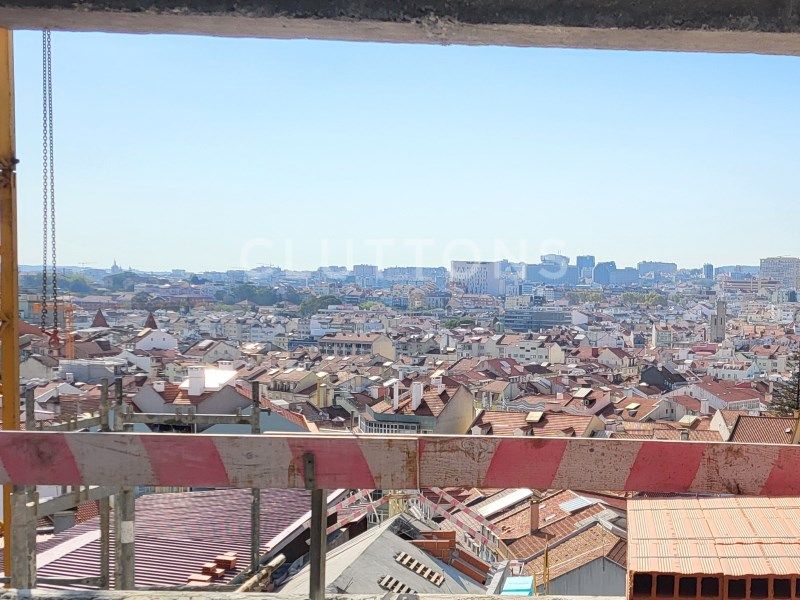 house 5 Rooms for sale on Lisboa (1900)