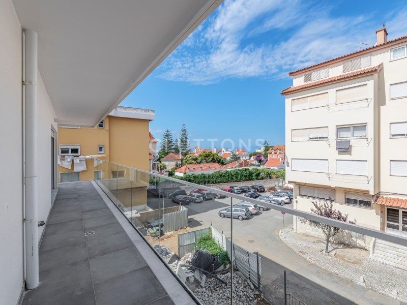 apartment 8 Rooms for sale on Cascais (2765)