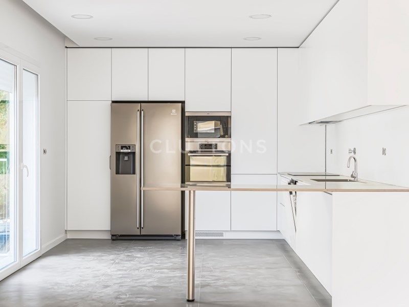 apartment 8 Rooms for sale on Cascais (2765)