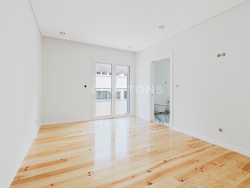 apartment 8 Rooms for sale on Cascais (2765)