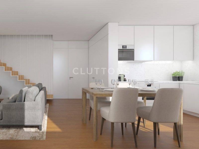 apartment 5 Rooms for sale on Lisboa (1170)