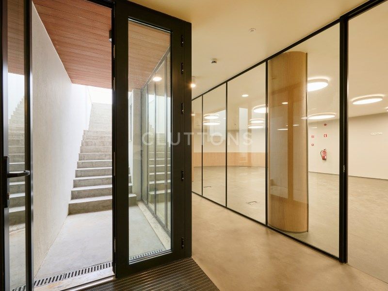 apartment 6 Rooms for sale on Lisboa (1050)