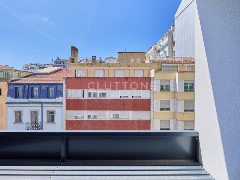 apartment 6 Rooms for sale on Lisboa (1050)