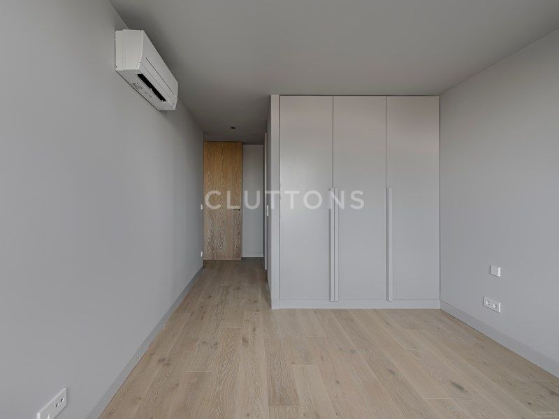 apartment 6 Rooms for sale on Lisboa (1050)