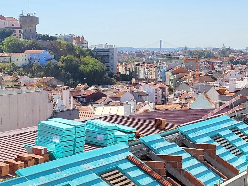 apartment 4 Rooms for sale on Lisboa (1900)